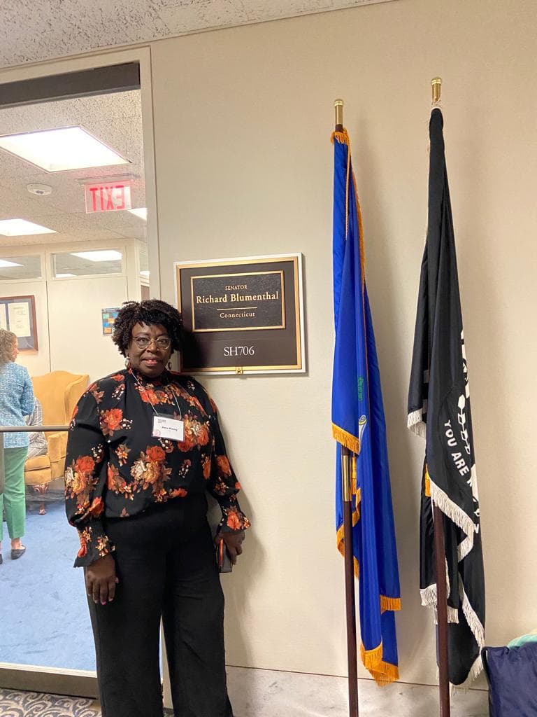 Jane Kinity, Founder